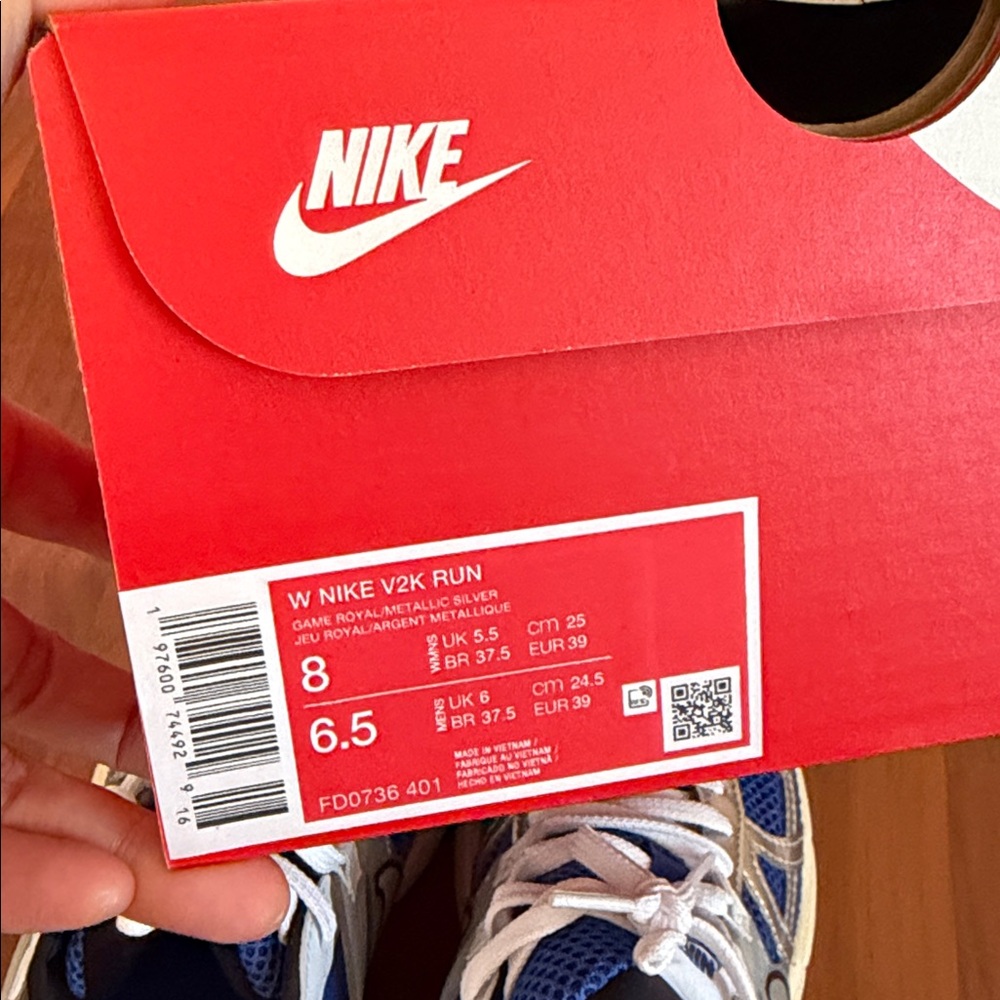 Unisex Nike V2K RUN Sneakers. Size US W8/M6.5 - Picture 12 of 12